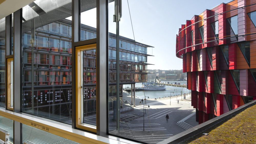 Utsikt från en lokal på Lindholmspiren 5. Man ser älven, Chalmers och centrala LIndholmen.